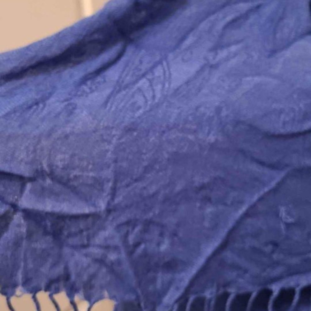 Blue Scraf - Picture 6 of 12